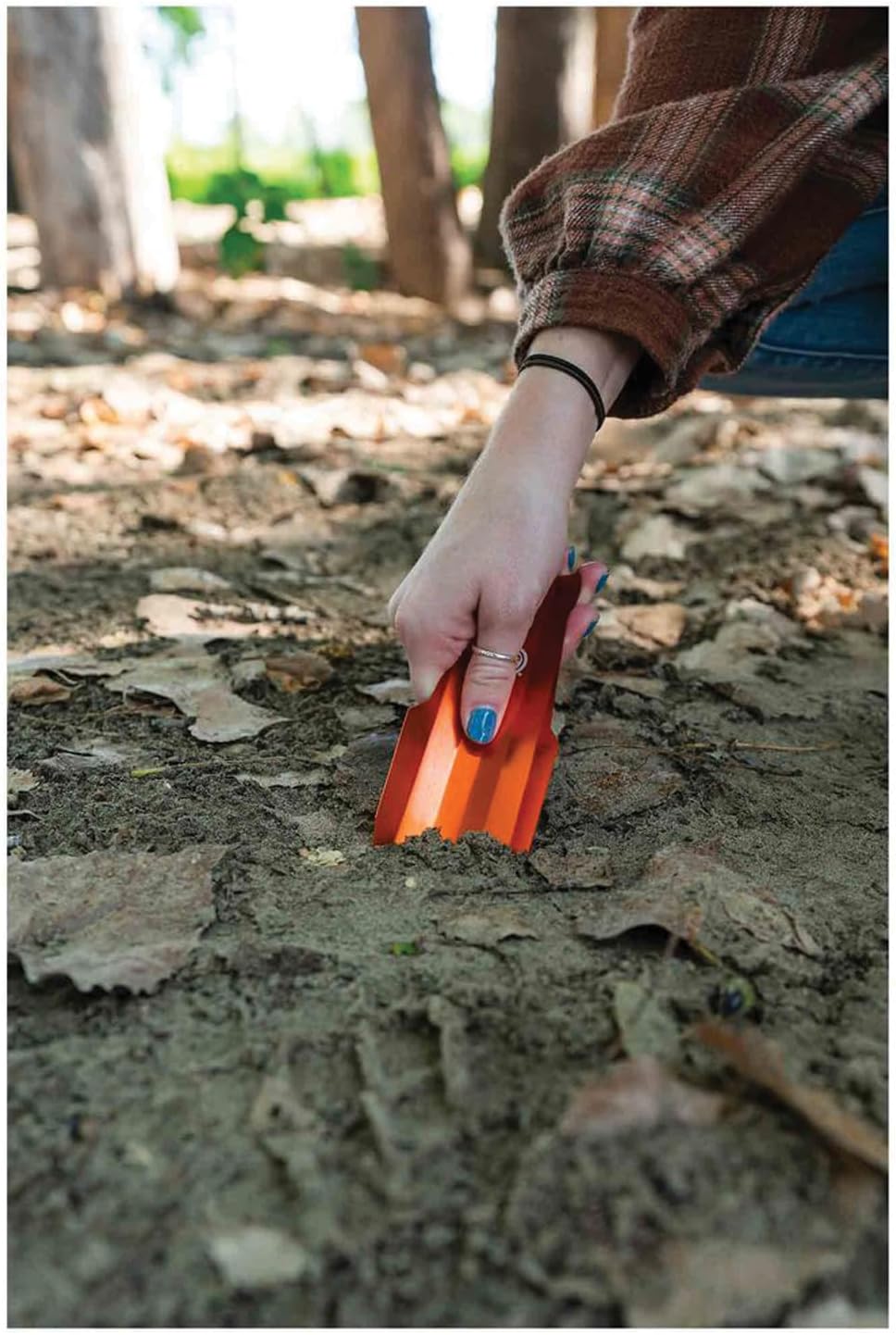Unleash Your Outdoor Adventures: UST U-Dig-It Lightweight Aluminum Shovel Review